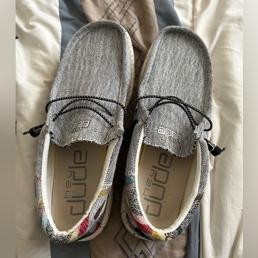 Used Stretch Wally Grey Hey dudes size 11.5